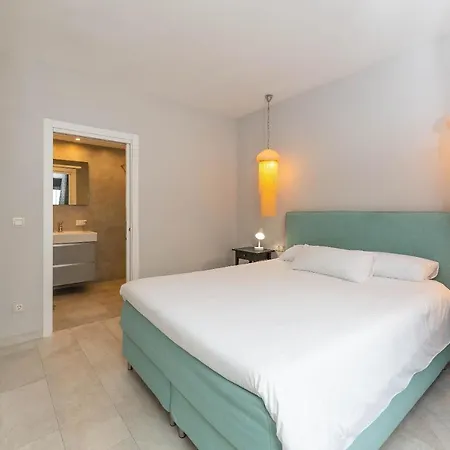 Paloma Apartment *